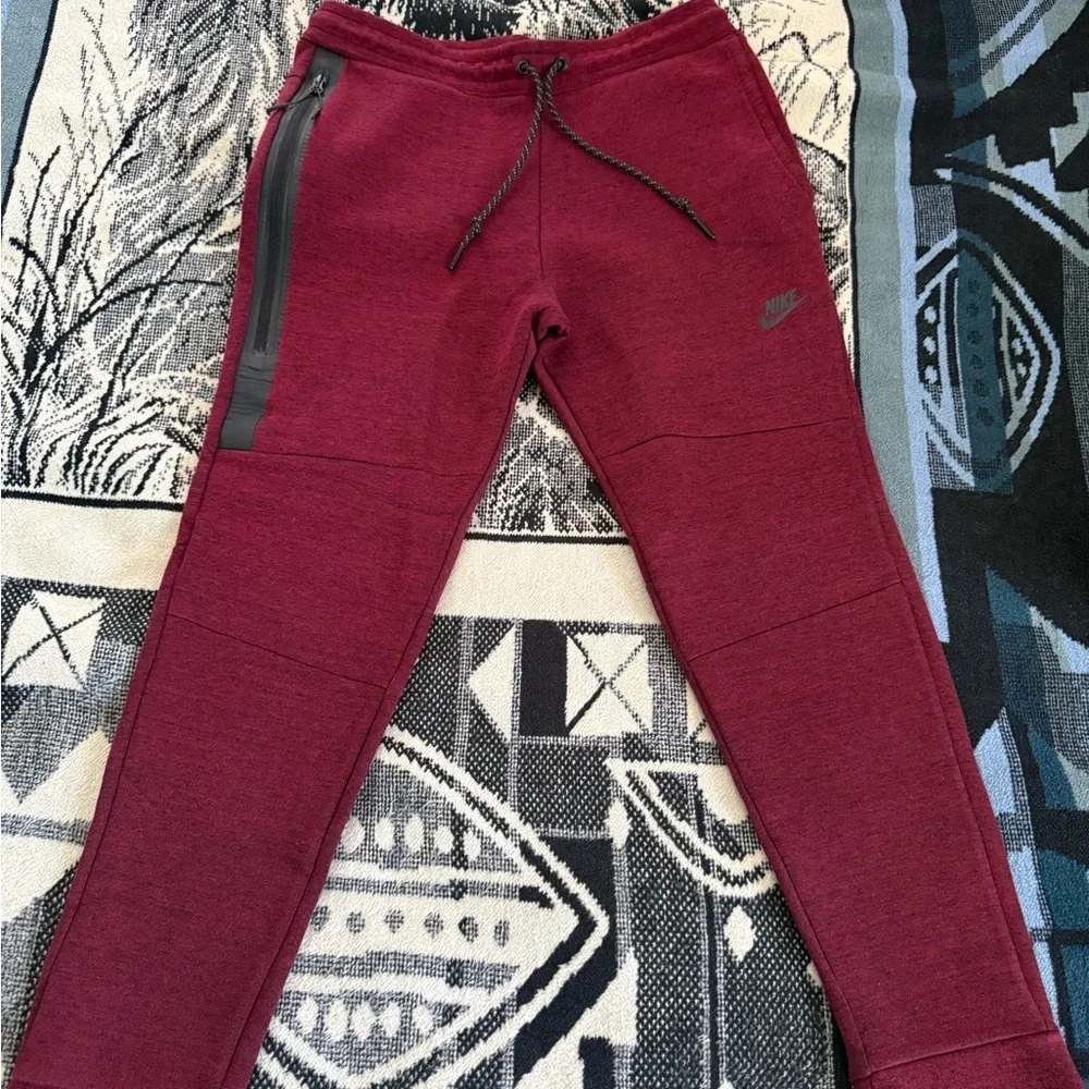Nike Tech Performance Heather Burgundy/Reflective Black Sweatpants Joggers